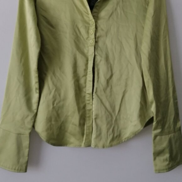 NWT Wild Fable Womens Sage Green Long Sleeve Collared Button Up Shirt Size XS - Picture 3 of 8
